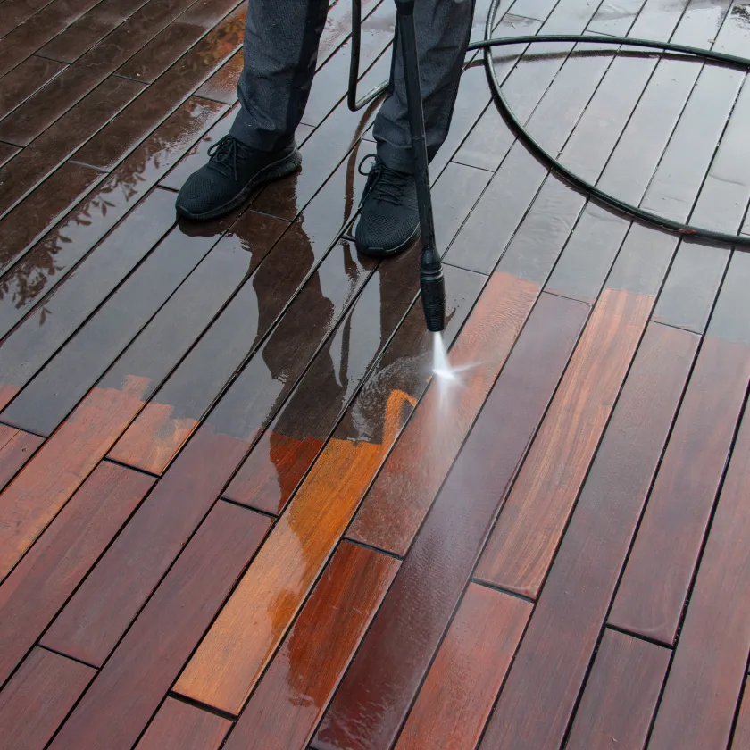 Dallas deck cleaning and exterior maintenance services